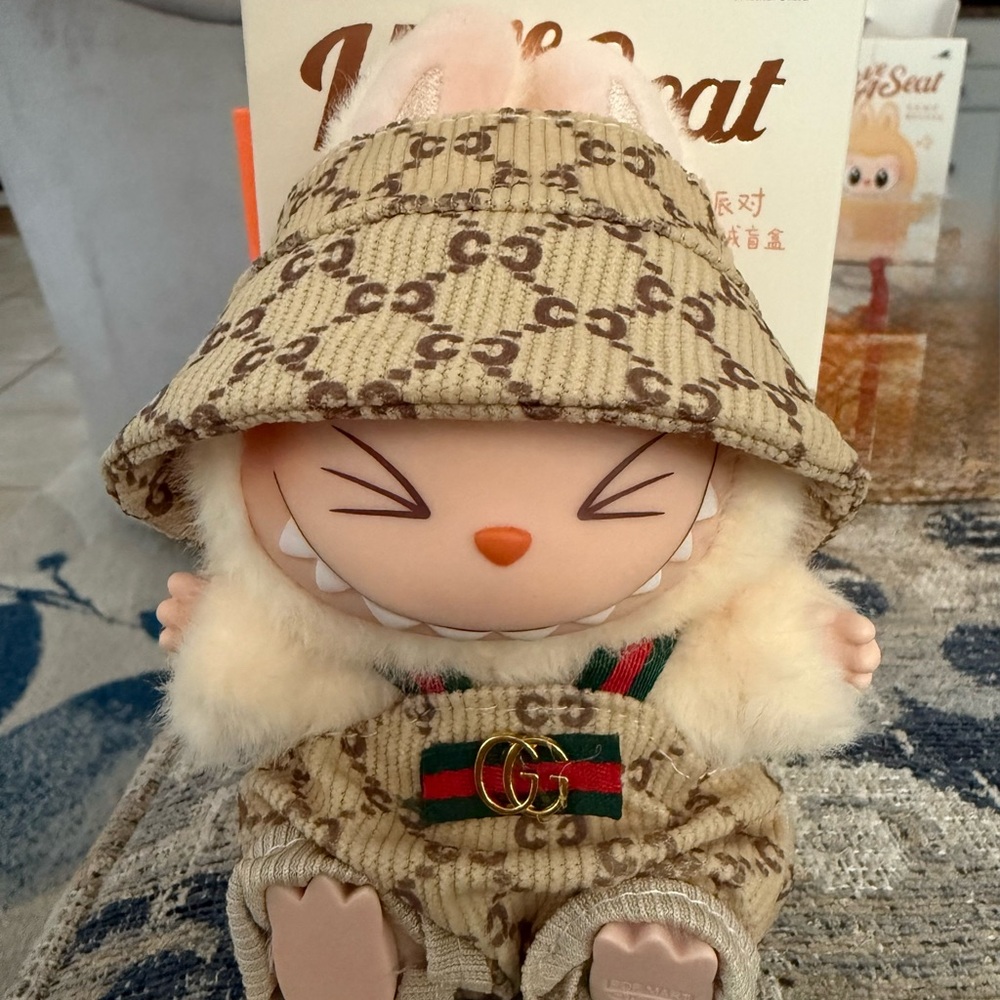 Beige outfit for Labubu